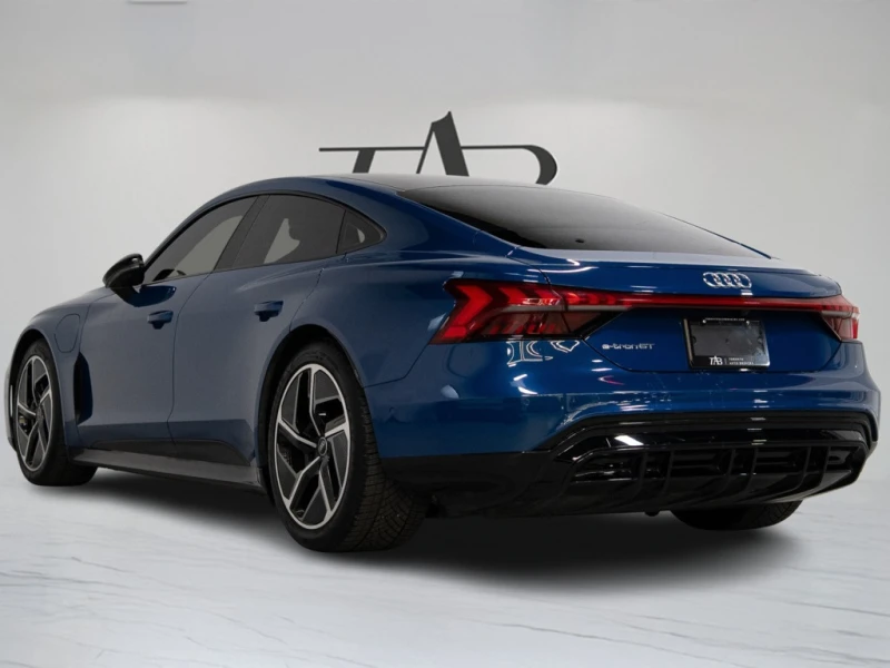 Audi E-Tron GT * QUATTRO | PREMIUM PKG | BLACK OPTICS | 20 IN * C, снимка 4 - Автомобили и джипове - 52943798