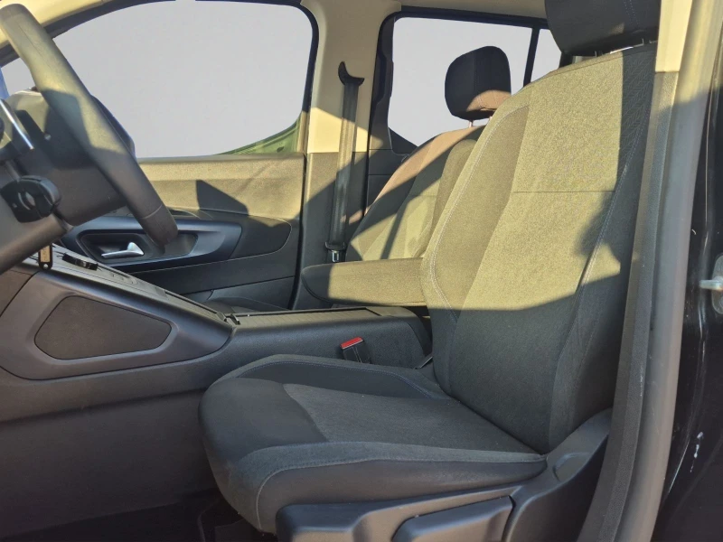 Peugeot Rifter MPV Standard ALLURE 1.5 BlueHDI 130 EAT8 E6.2, снимка 9 - Автомобили и джипове - 53100782