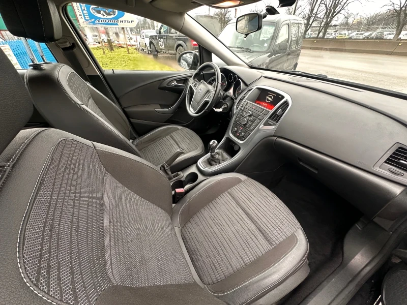 Opel Astra Sport Tourer газ-бензин, снимка 12 - Автомобили и джипове - 53291638