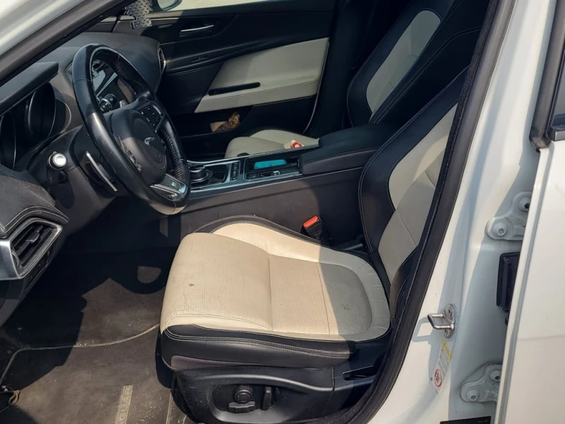 Jaguar XE * R SPORT * CARFAX * ЦЕНА ДО БГ, снимка 5 - Автомобили и джипове - 53332555