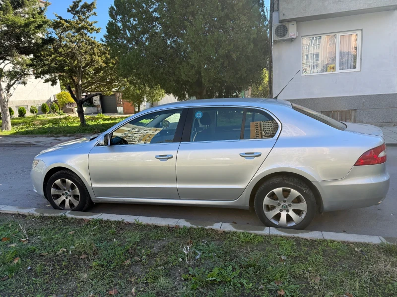 Skoda Superb, снимка 5 - Автомобили и джипове - 53423023