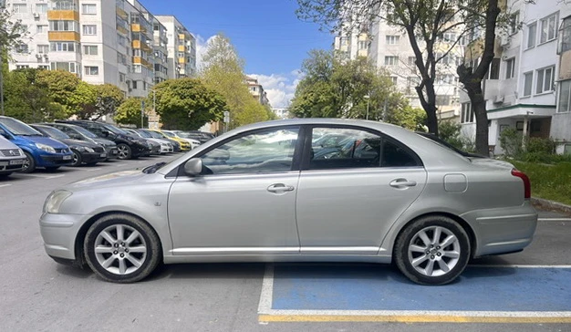 Toyota Avensis 1.8i LPG С РЕГИСТРАЦИЯ  , снимка 8 - Автомобили и джипове - 54413801