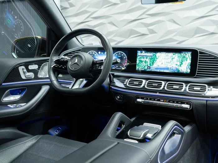 Mercedes-Benz GLS 450 4MATIC* PANO* HUD* BURM* ОБДУХВ* , снимка 14 - Автомобили и джипове - 55259308