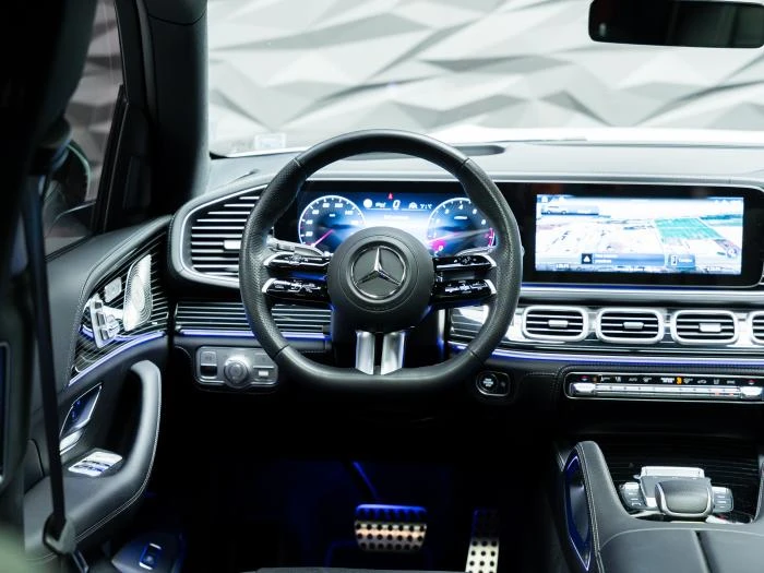 Mercedes-Benz GLS 450 4MATIC* PANO* HUD* BURM* ОБДУХВ* , снимка 3 - Автомобили и джипове - 55259308