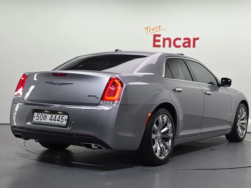 Chrysler 300c 3.6 - САМО 30% АВАНС, снимка 2 - Автомобили и джипове - 55991306
