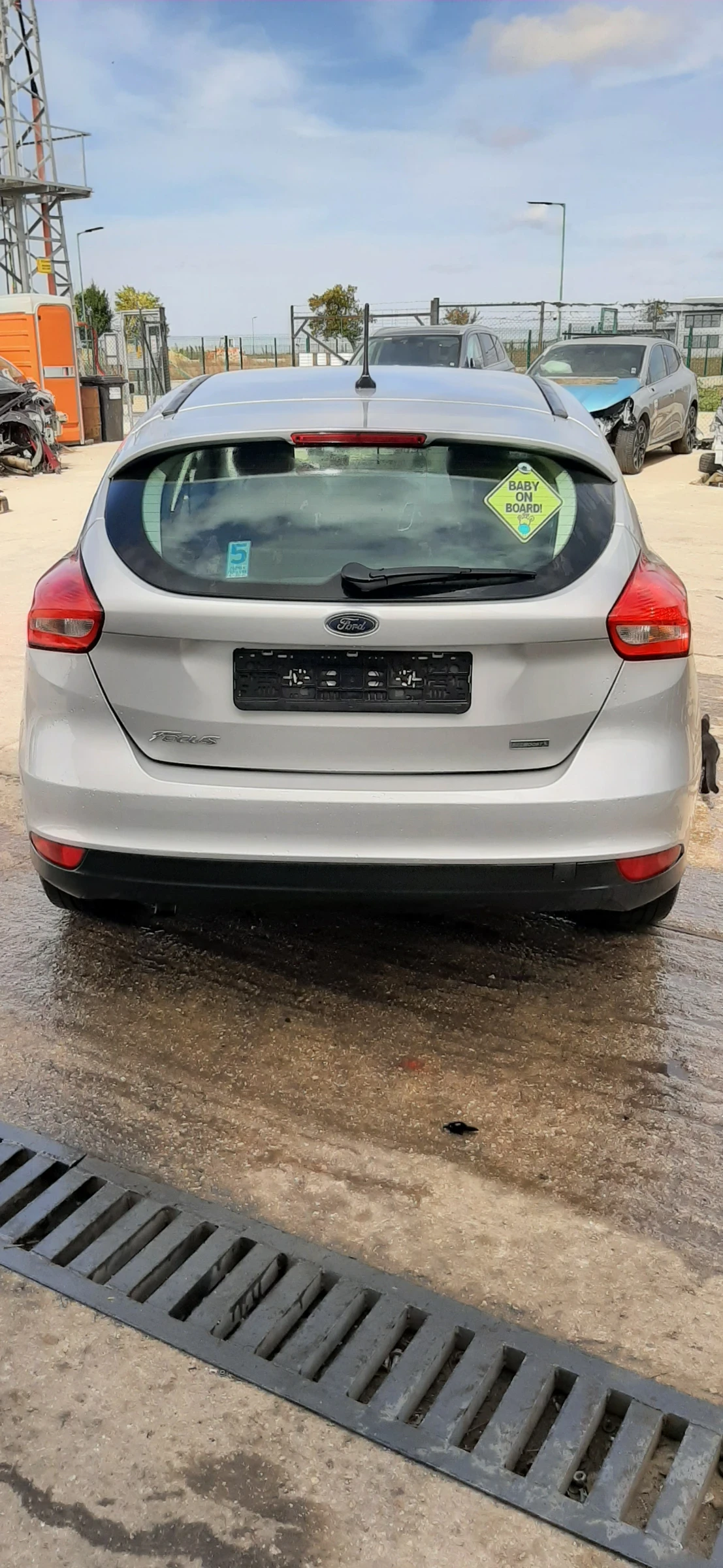 Ford Focus 1.0i - изображение 3