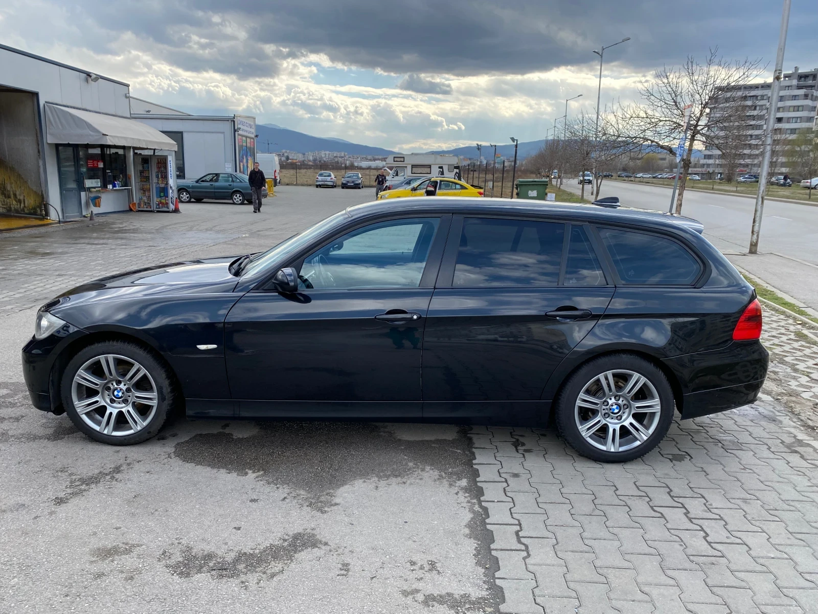 BMW 320  - изображение 3