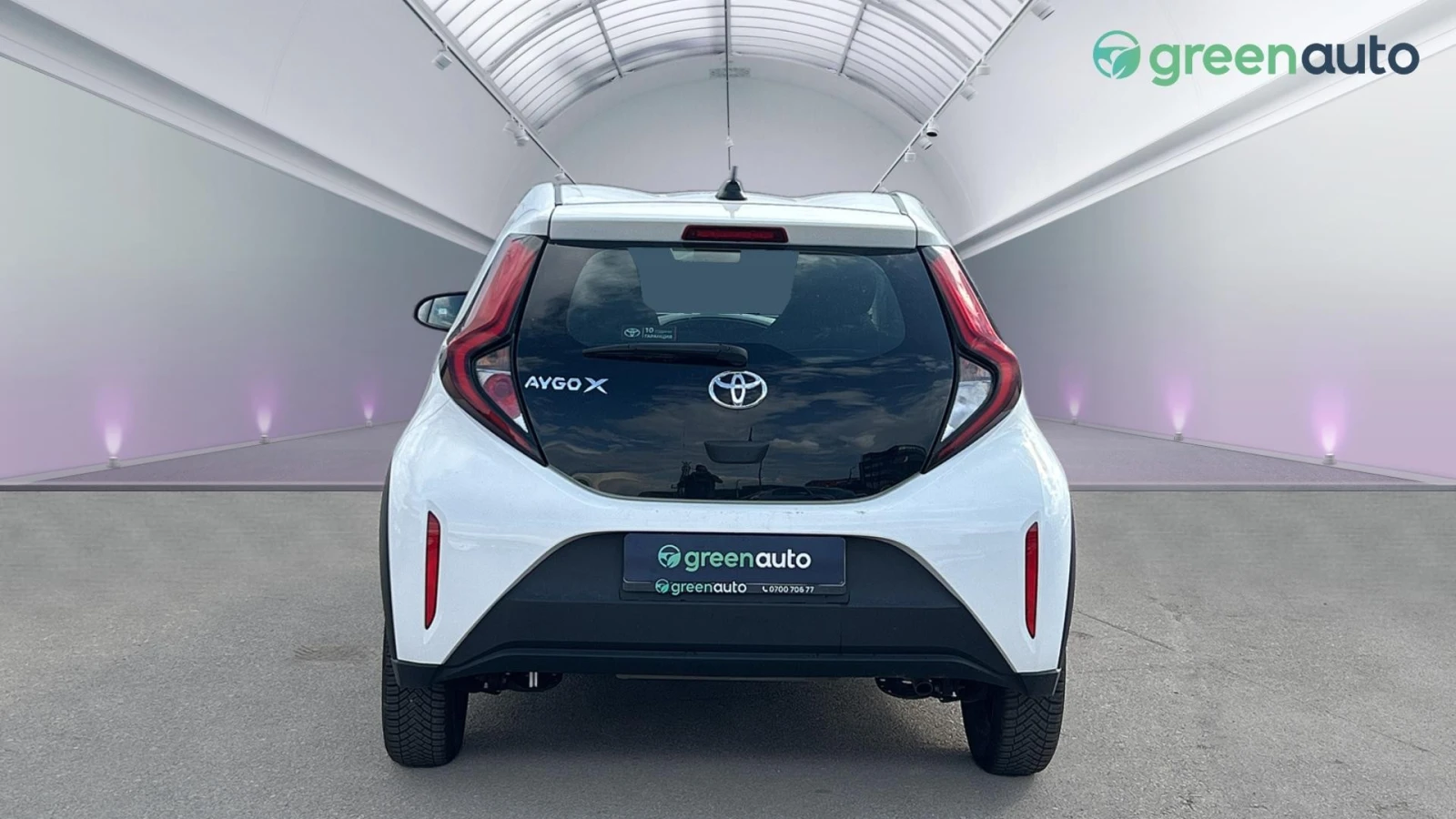 Toyota Aygo 1.0i, Месечна вноска от 440 лв. - изображение 5