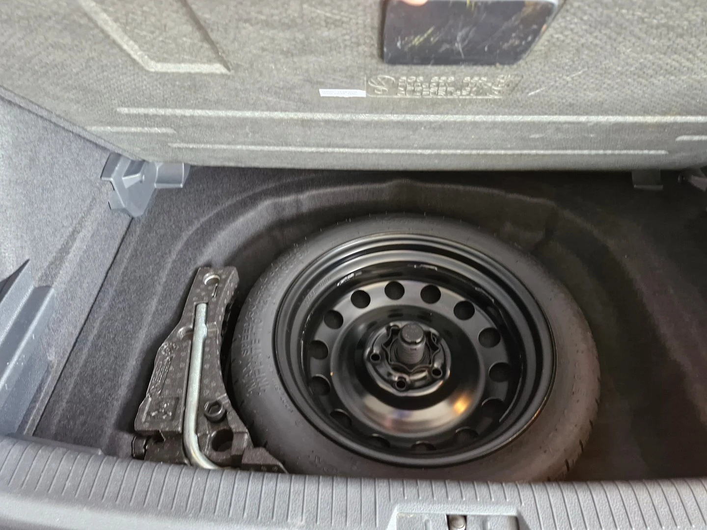 VW Golf Comfortline 1.6TDI BMT - изображение 8