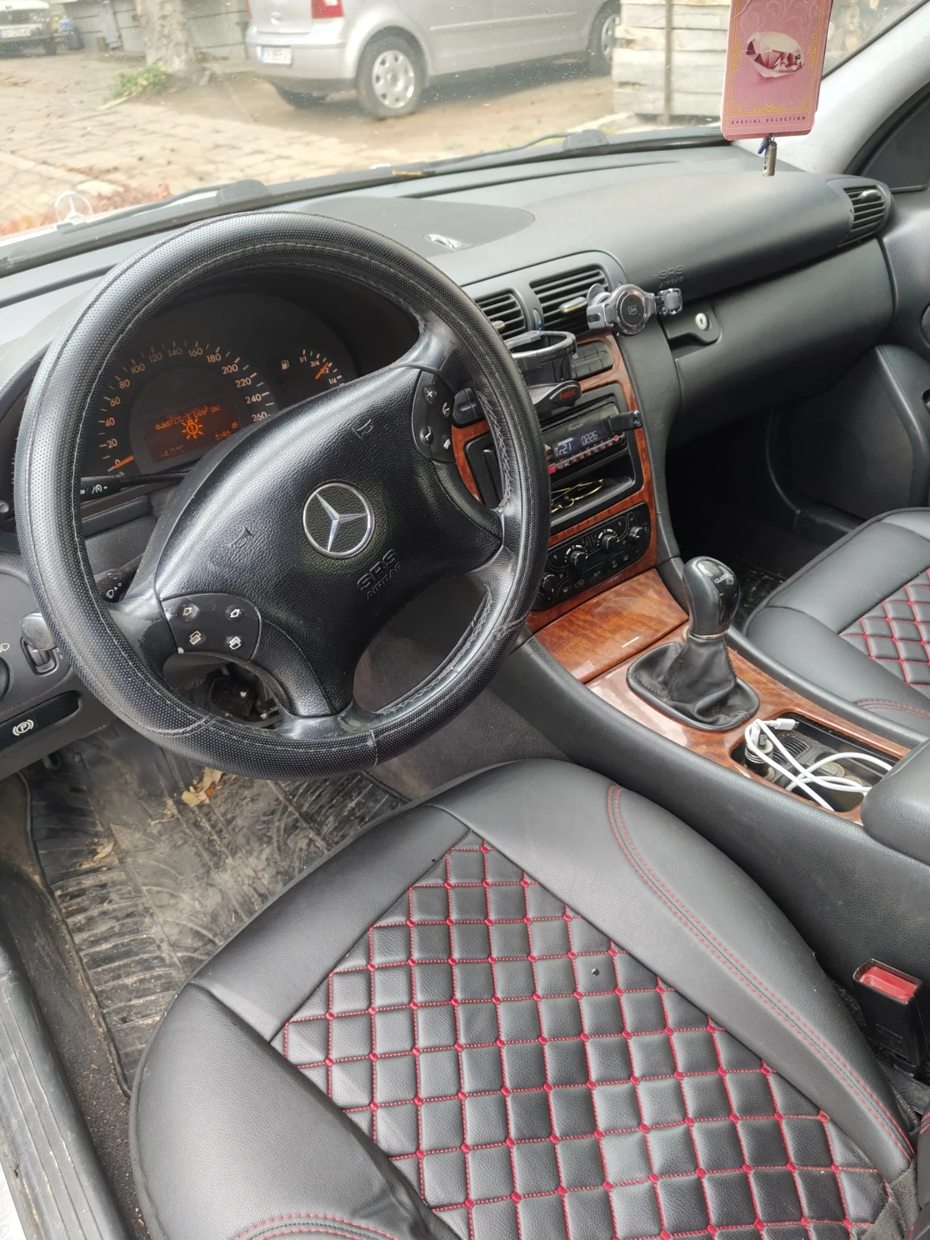 Mercedes-Benz C 200  - изображение 2