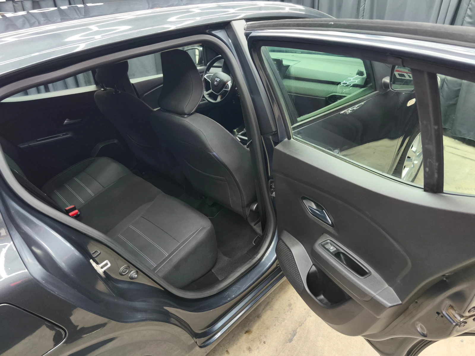 Dacia Sandero 1.0i GAS 6c.k * NAVI * CAMERA*  - изображение 10
