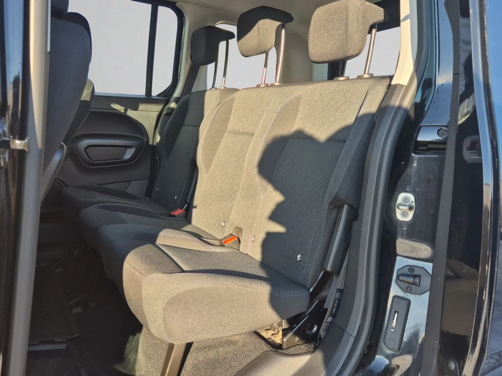 Peugeot Rifter MPV Standard ALLURE 1.5 BlueHDI 130 EAT8 E6.2 | Mobile.bg � ����������� 14