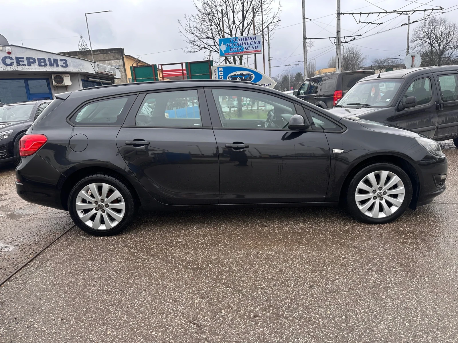Opel Astra Sport Tourer газ-бензин - изображение 4