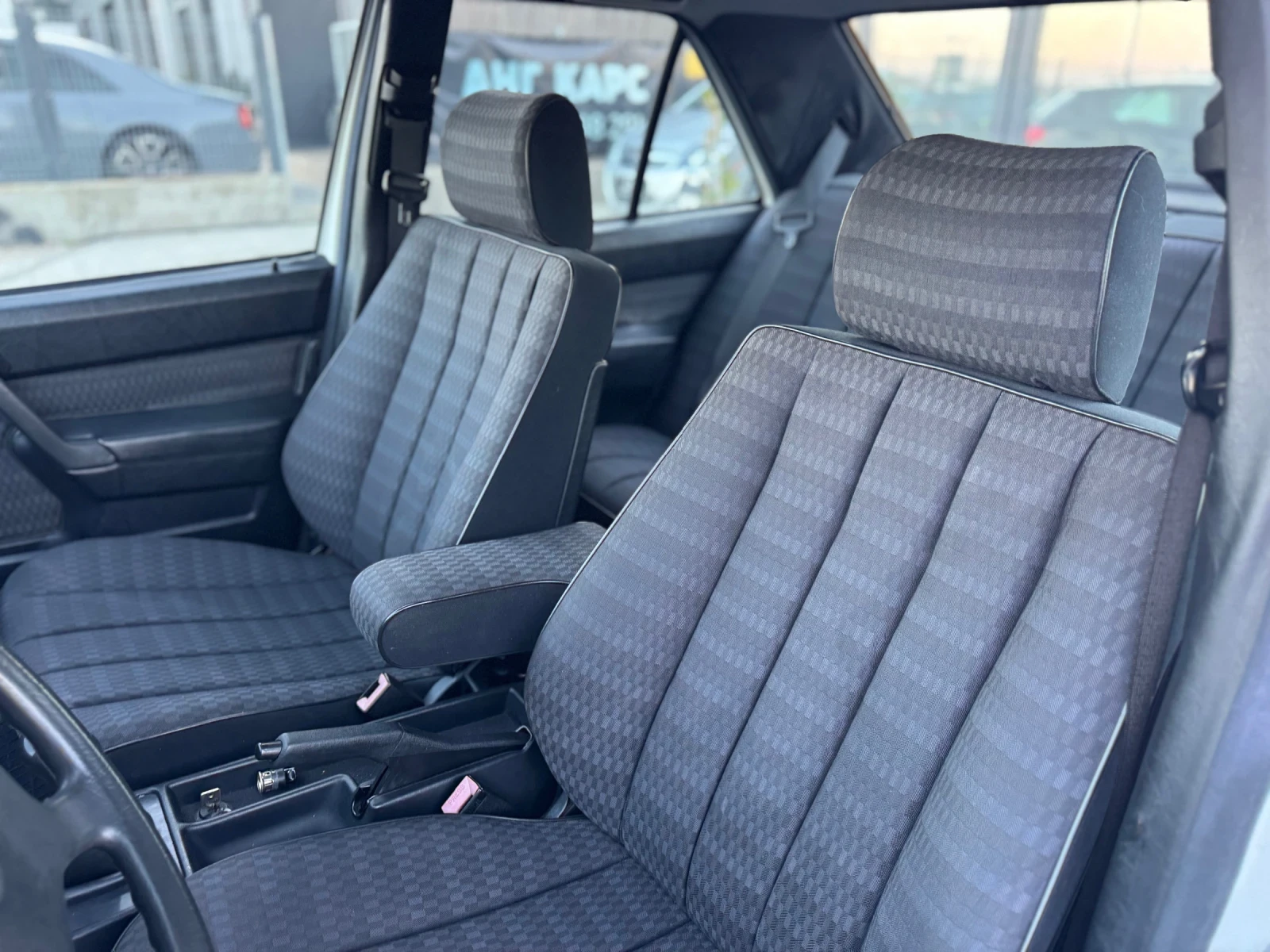 Mercedes-Benz 190 Климатик * Италия* , снимка 13 - Автомобили и джипове - 53788317