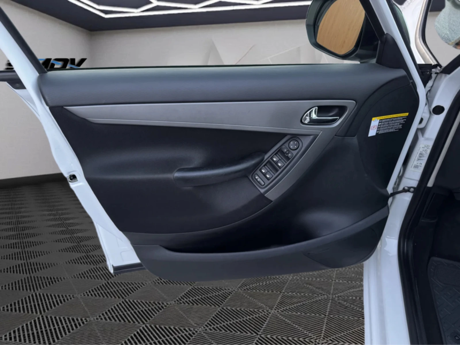 Citroen C4 Picasso 2.0i 140КС. АВТОМАТИК КЛИМАТРОНИК РЕГИСТРИРАНА, снимка 9 - Автомобили и джипове - 53809383