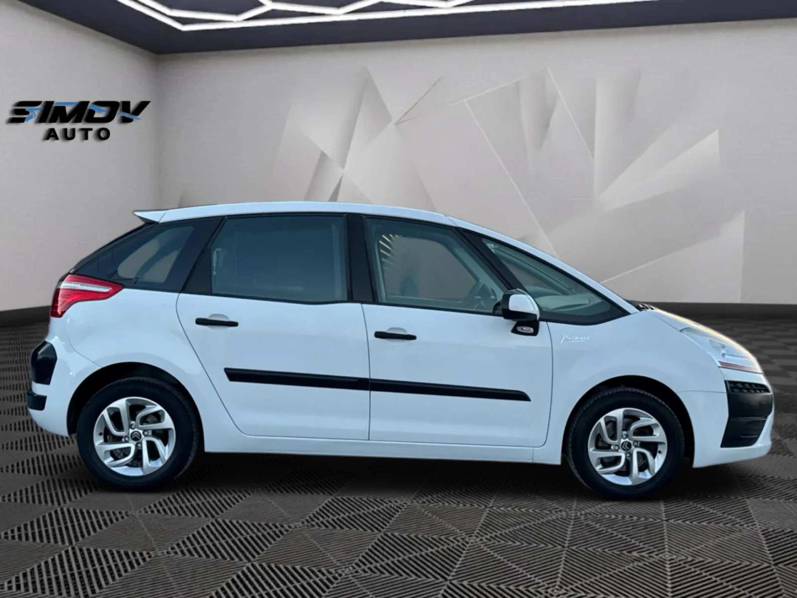 Citroen C4 Picasso 2.0i 140КС. АВТОМАТИК КЛИМАТРОНИК РЕГИСТРИРАНА, снимка 7 - Автомобили и джипове - 53809383