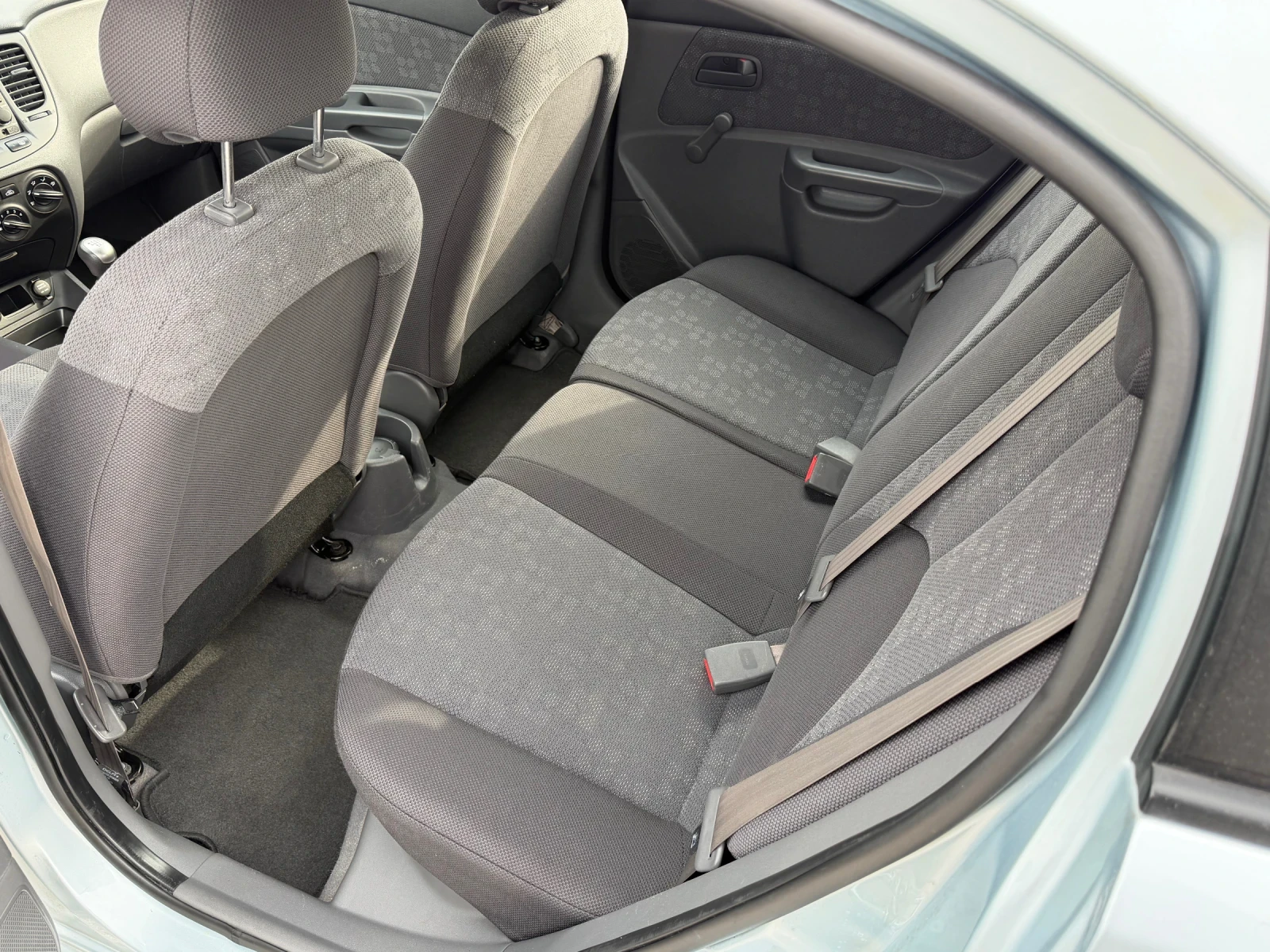 Kia Rio 95000 км. !!!!!, снимка 13 - Автомобили и джипове - 53915004