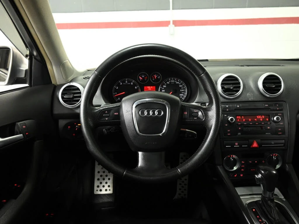 Audi A3 3.2* quattro* AвтоКредит* (ЦЕНА ДО БГ), снимка 12 - Автомобили и джипове - 53981811