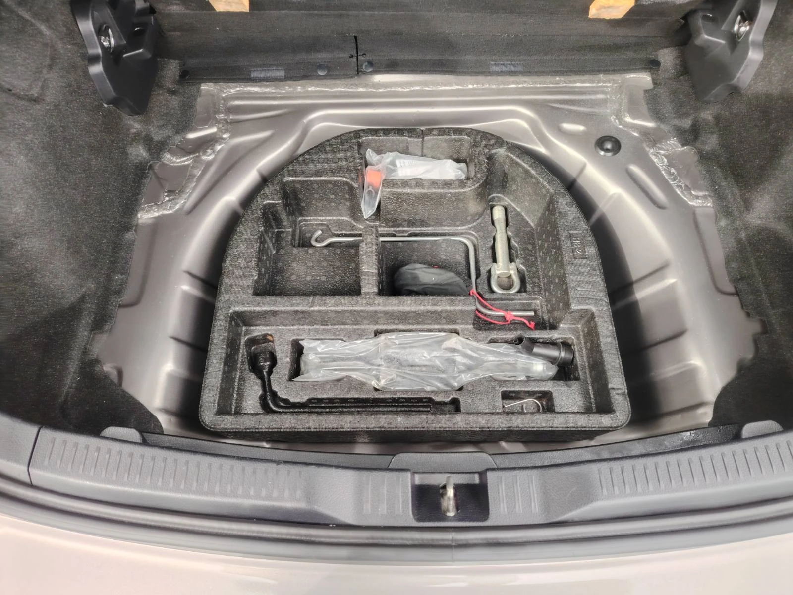 Toyota Auris 1.4D-4D, снимка 13 - Автомобили и джипове - 54055566