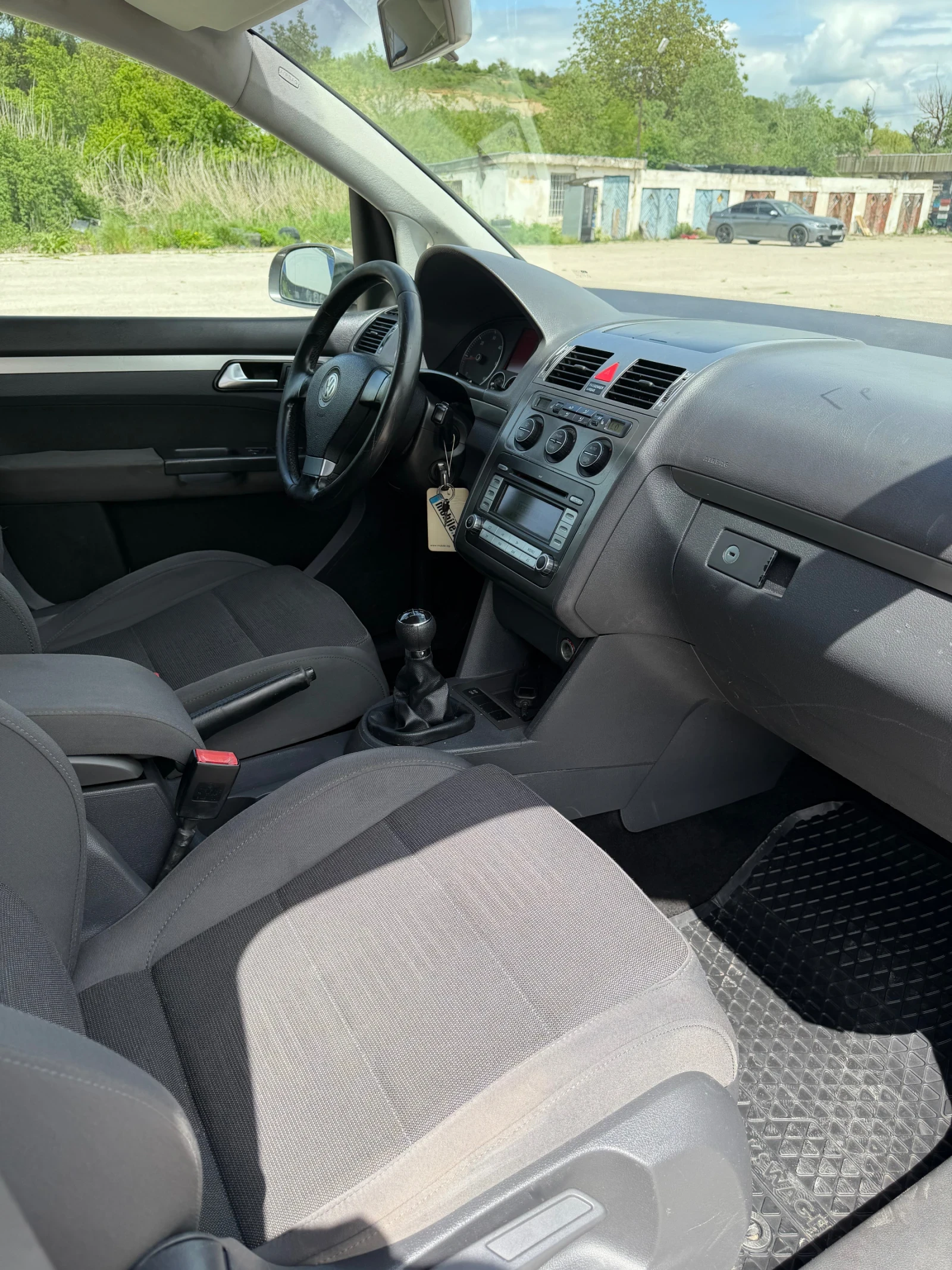 VW Touran 2.0TDI BMM, снимка 8 - Автомобили и джипове - 54567324