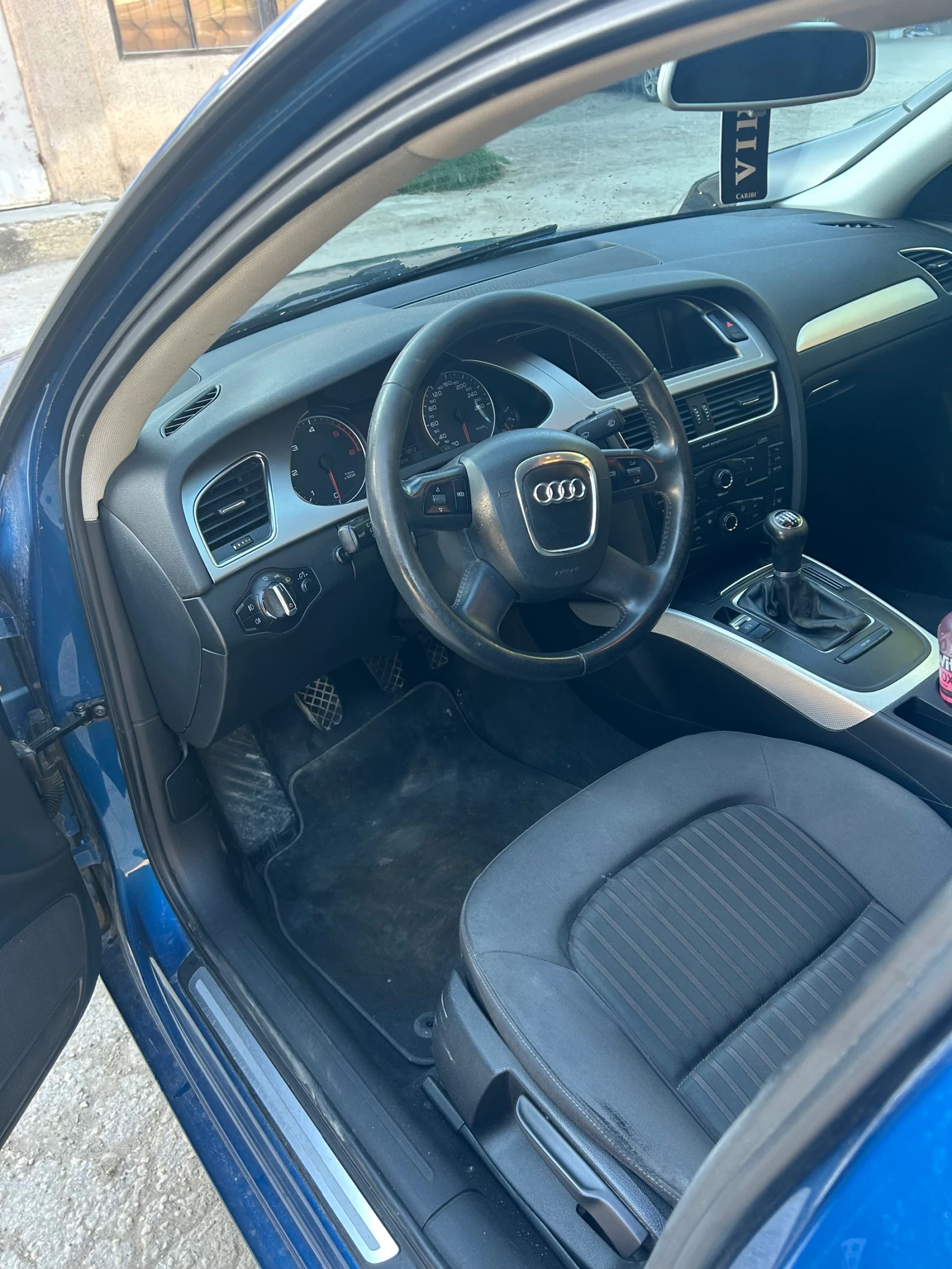 Audi A4 2.0 TDI, снимка 5 - Автомобили и джипове - 54569288