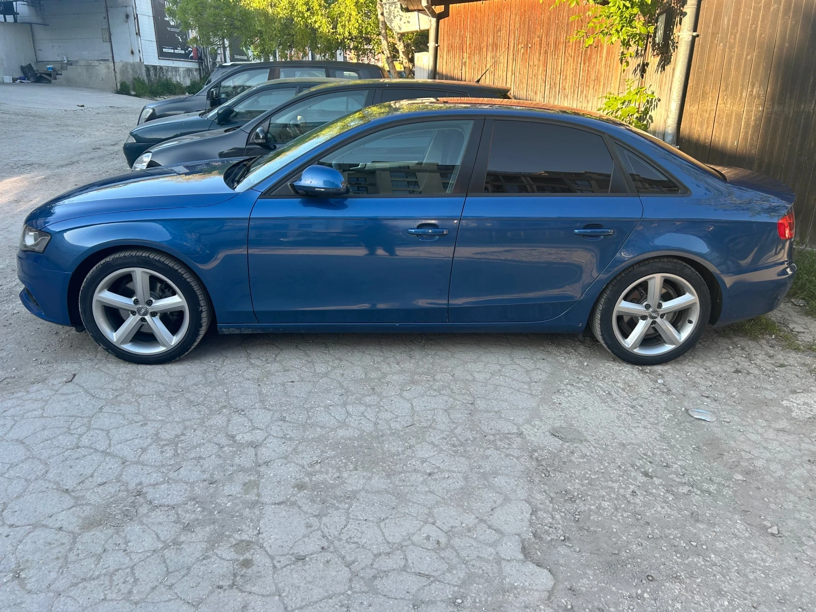 Audi A4 2.0 TDI, снимка 8 - Автомобили и джипове - 54569288