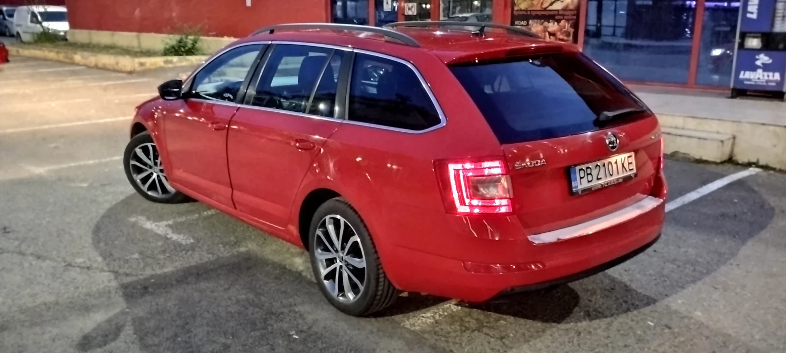 Skoda Octavia 1.6 D Edition, снимка 5 - Автомобили и джипове - 54683691