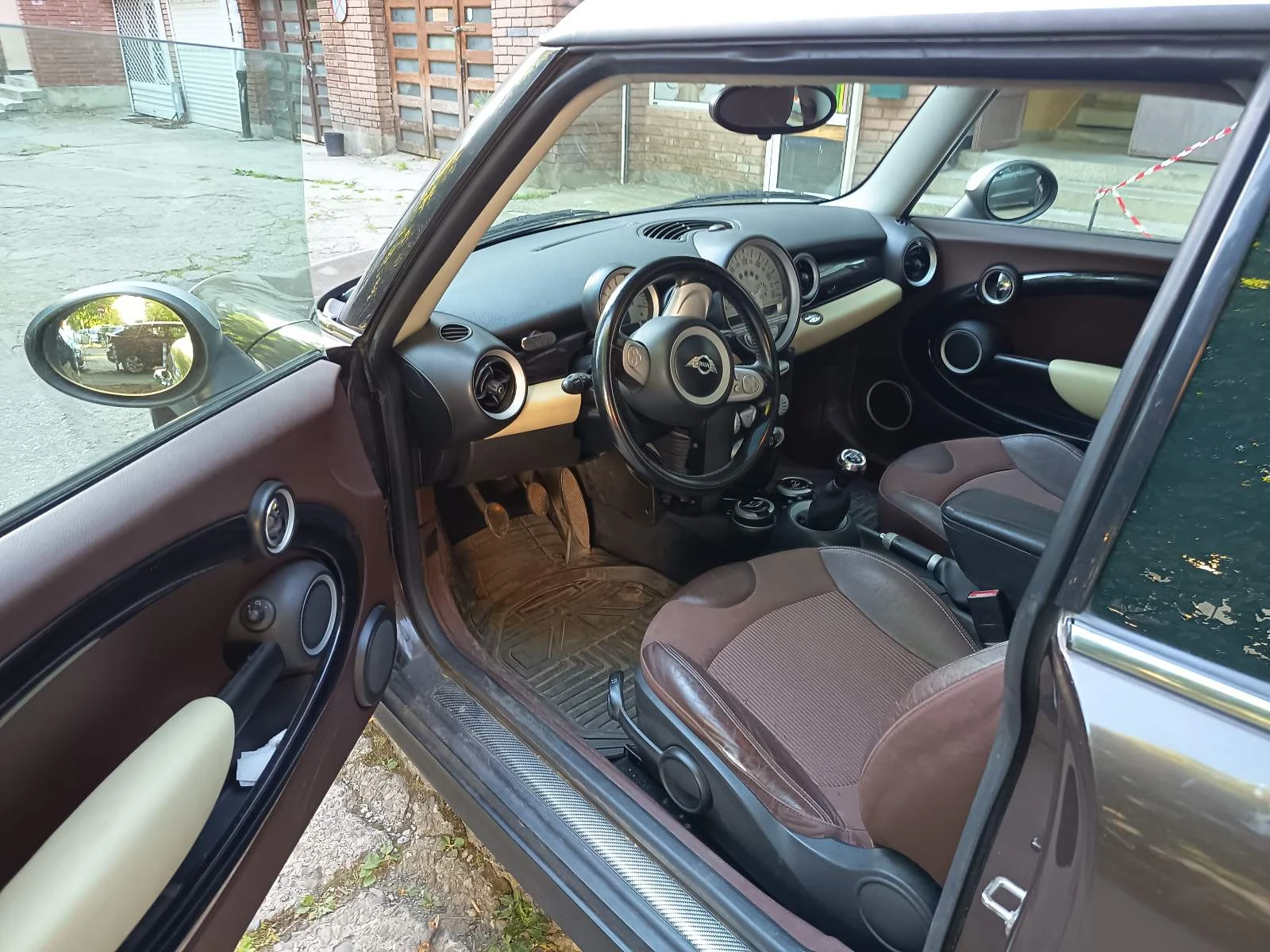 Mini Clubman 1.6 , снимка 9 - Автомобили и джипове - 54776844