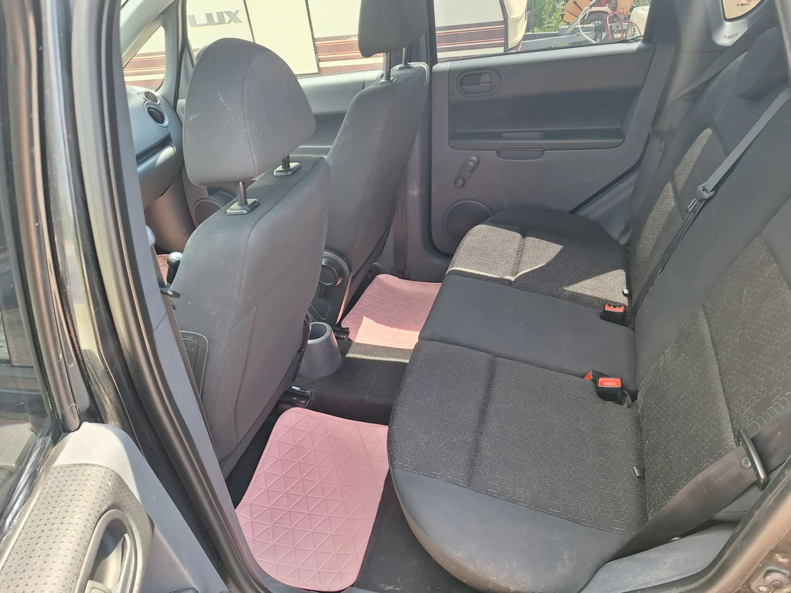 Mitsubishi Colt 1.1i klima , снимка 8 - Автомобили и джипове - 54879730