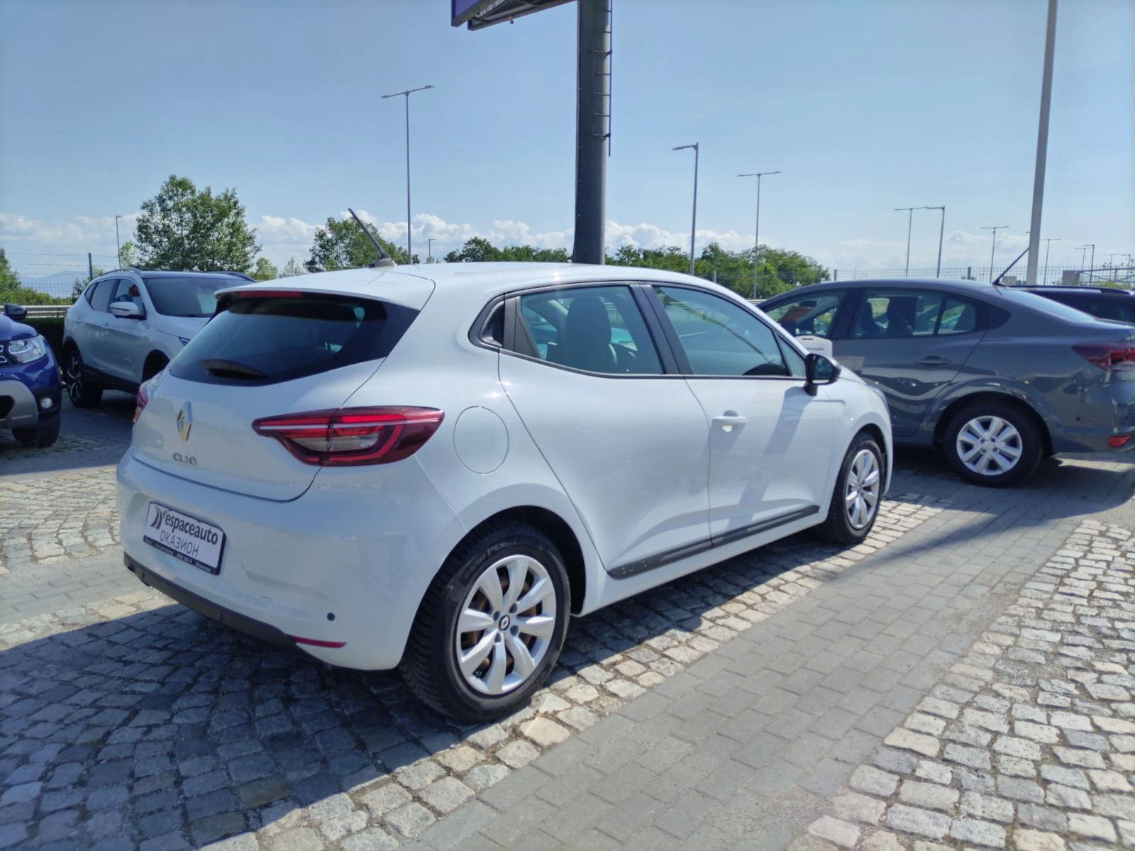 Renault Clio 1.0 TCe/ 90 к.с./LIFE, снимка 4 - Автомобили и джипове - 55172624
