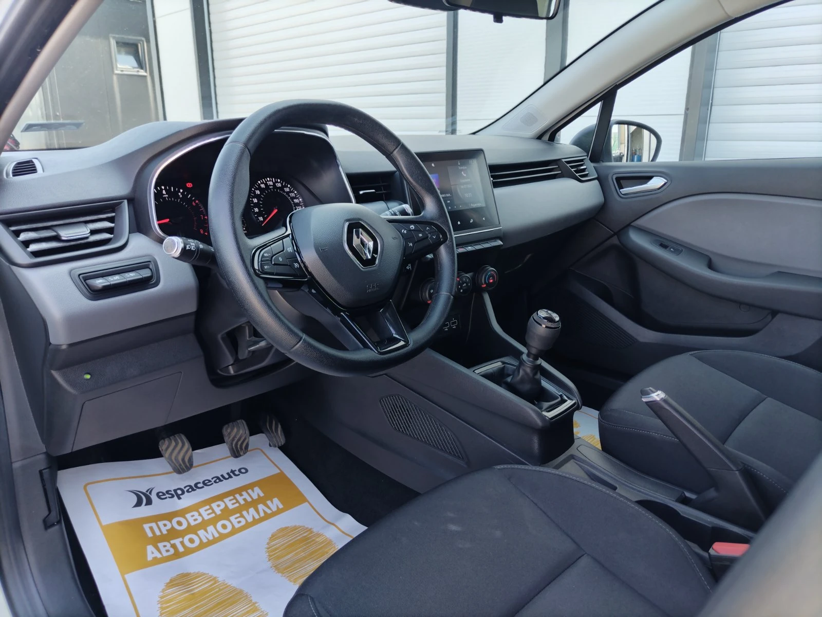 Renault Clio 1.0 TCe/ 90 к.с./LIFE, снимка 13 - Автомобили и джипове - 55172624
