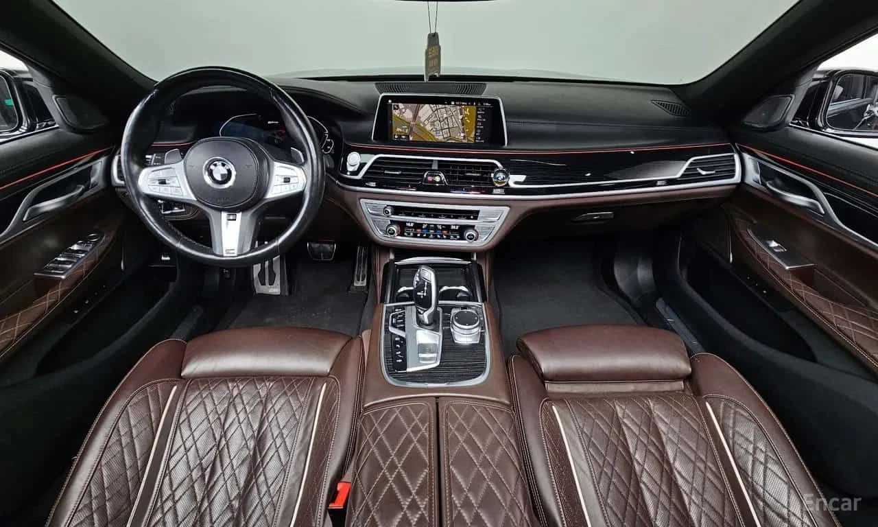 BMW 745 е iPerformance M sport| ОБДУХ| ПАНО| МАСАЖ| , снимка 7 - Автомобили и джипове - 55584567