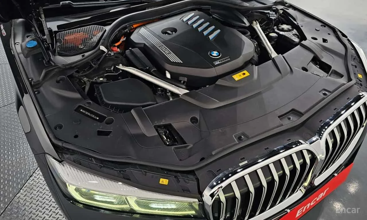 BMW 745 е iPerformance M sport| ОБДУХ| ПАНО| МАСАЖ| , снимка 6 - Автомобили и джипове - 55584567