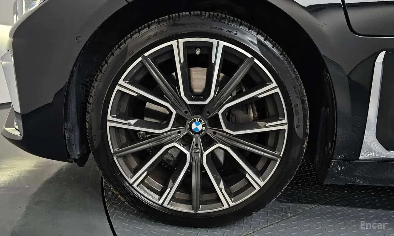BMW 745 е iPerformance M sport| ОБДУХ| ПАНО| МАСАЖ| , снимка 5 - Автомобили и джипове - 55584567
