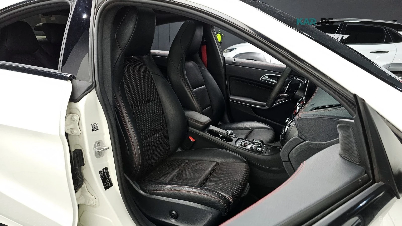Mercedes-Benz CLA 45 AMG 4MATIC* ПОДГРЕВ* КАМЕРА* SUNROOF* KEYLESS* , снимка 9 - Автомобили и джипове - 55832912