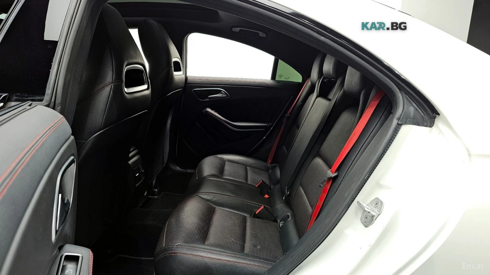 Mercedes-Benz CLA 45 AMG 4MATIC* ПОДГРЕВ* КАМЕРА* SUNROOF* KEYLESS* , снимка 10 - Автомобили и джипове - 55832912