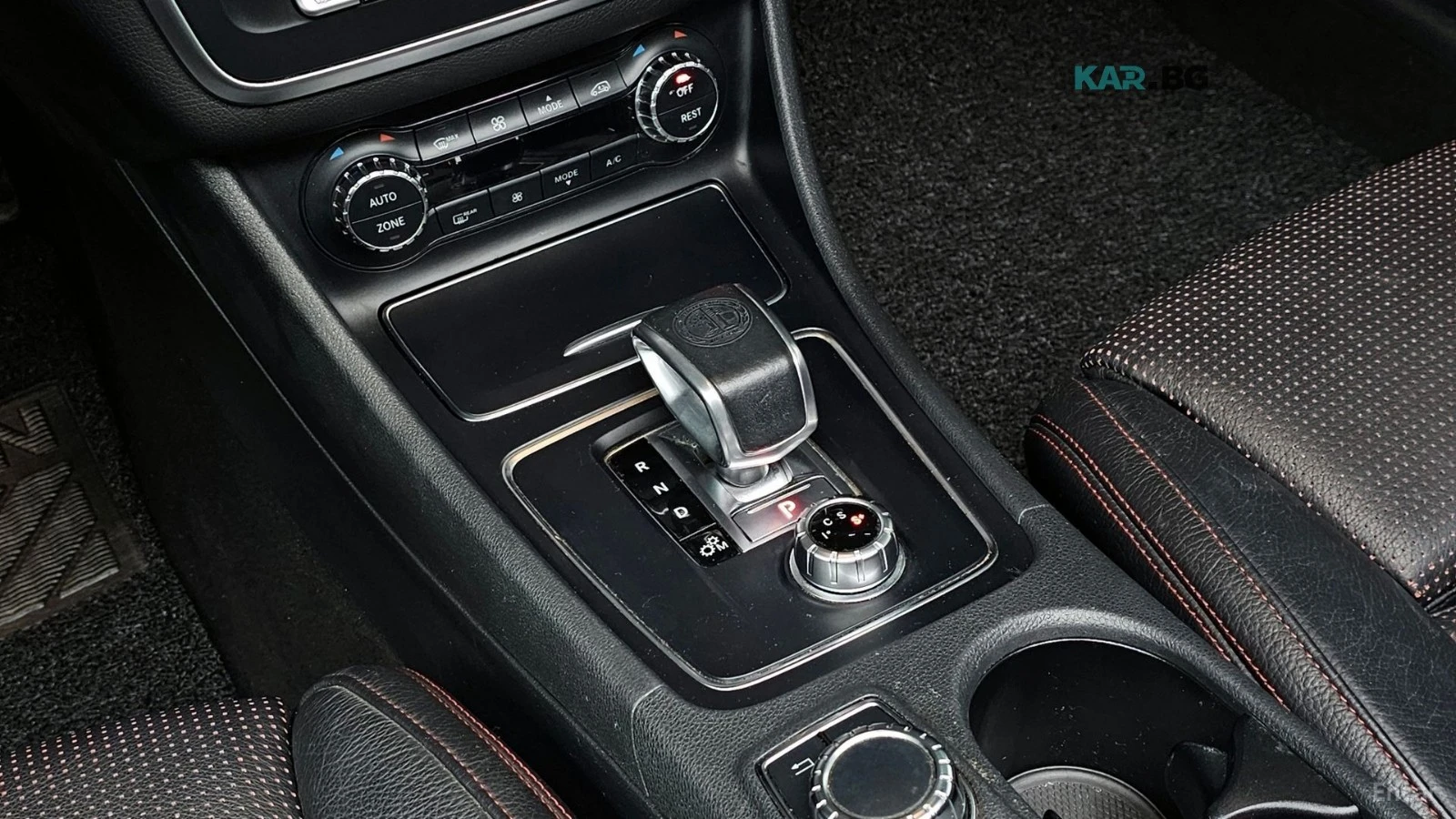 Mercedes-Benz CLA 45 AMG 4MATIC* ПОДГРЕВ* КАМЕРА* SUNROOF* KEYLESS* , снимка 11 - Автомобили и джипове - 55832912