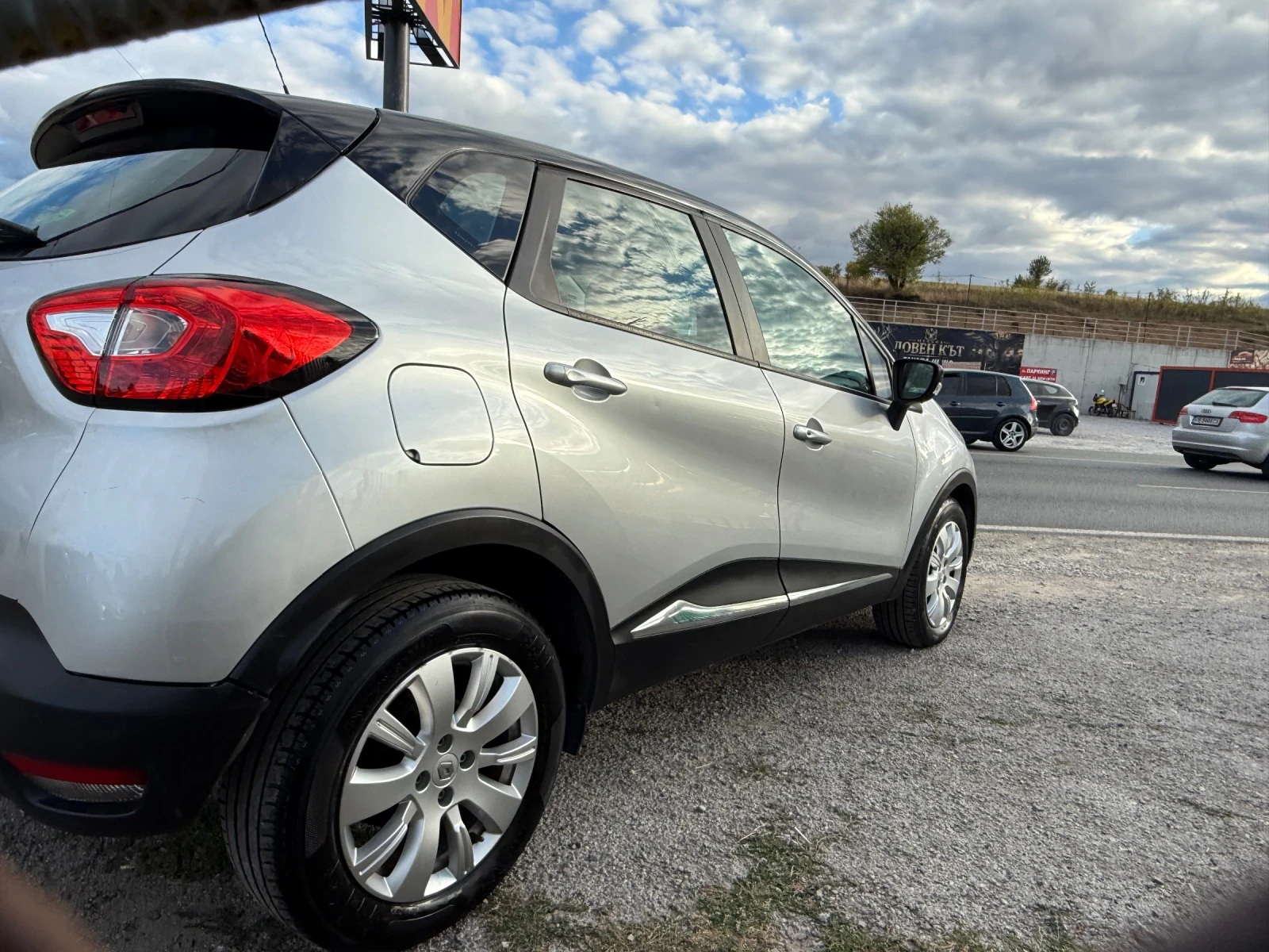 Renault Captur 1.5 dCi EURO 5b, снимка 7 - Автомобили и джипове - 56254287