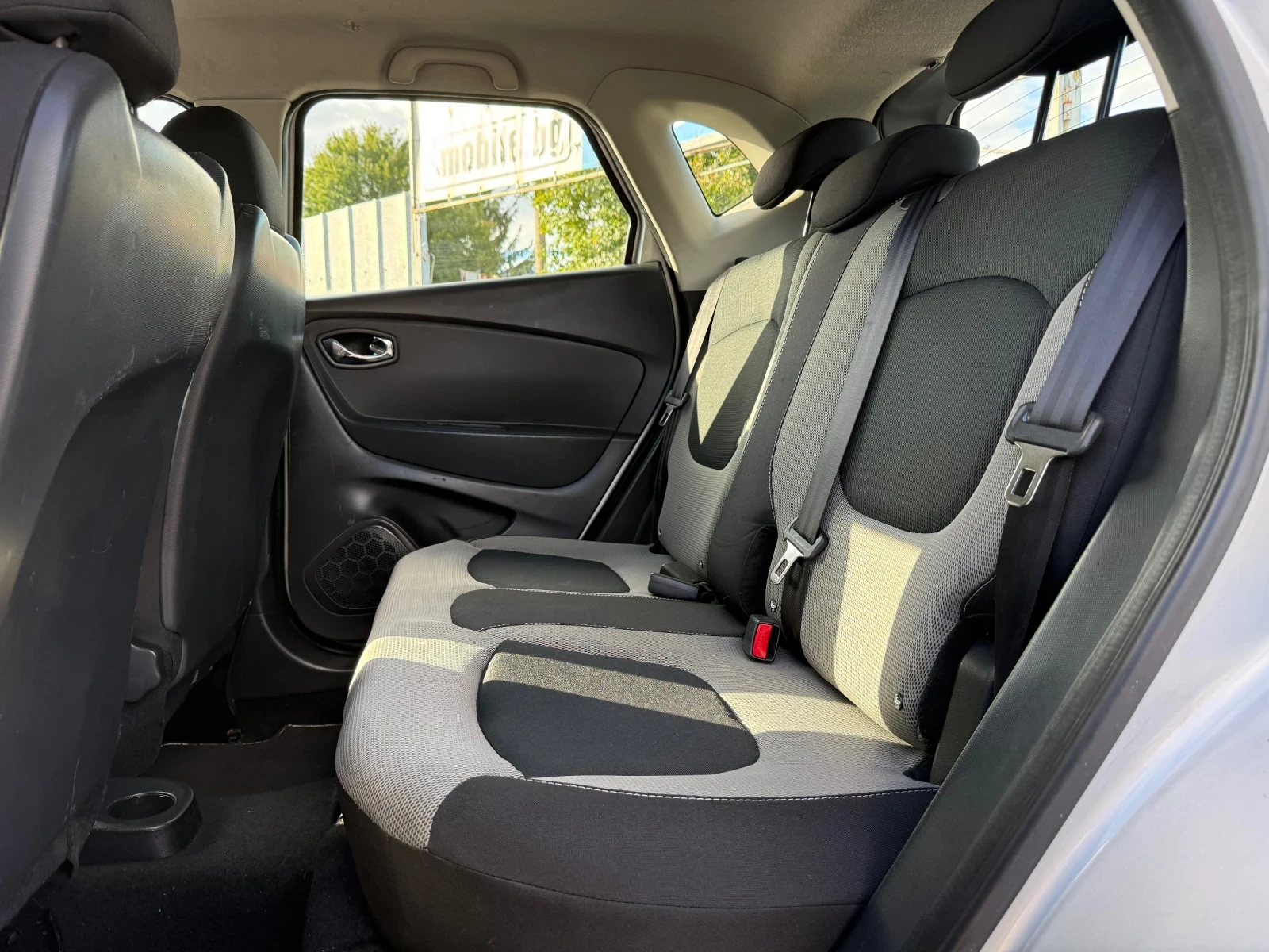 Renault Captur 1.5 dCi EURO 5b, снимка 13 - Автомобили и джипове - 56254287