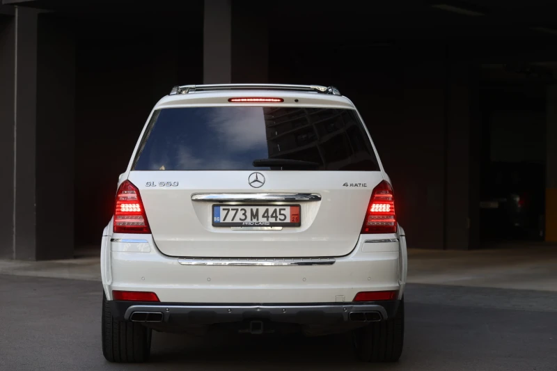 Mercedes-Benz GL 550, снимка 5 - Автомобили и джипове - 51955775
