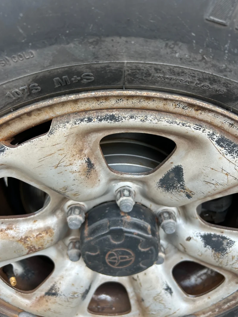 Toyota Land cruiser, снимка 8 - Автомобили и джипове - 52673544