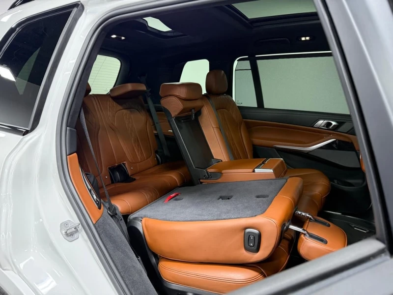 BMW X7 * xDrive40i* CARFAX * 7 МЕСТА * HARMAN KARDON* 360, снимка 15 - Автомобили и джипове - 53251595