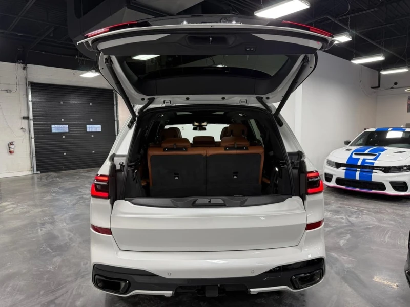 BMW X7 * xDrive40i* CARFAX * 7 МЕСТА * HARMAN KARDON* 360, снимка 11 - Автомобили и джипове - 53251595