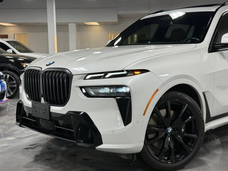BMW X7 * xDrive40i* CARFAX * 7 МЕСТА * HARMAN KARDON* 360, снимка 9 - Автомобили и джипове - 53251595
