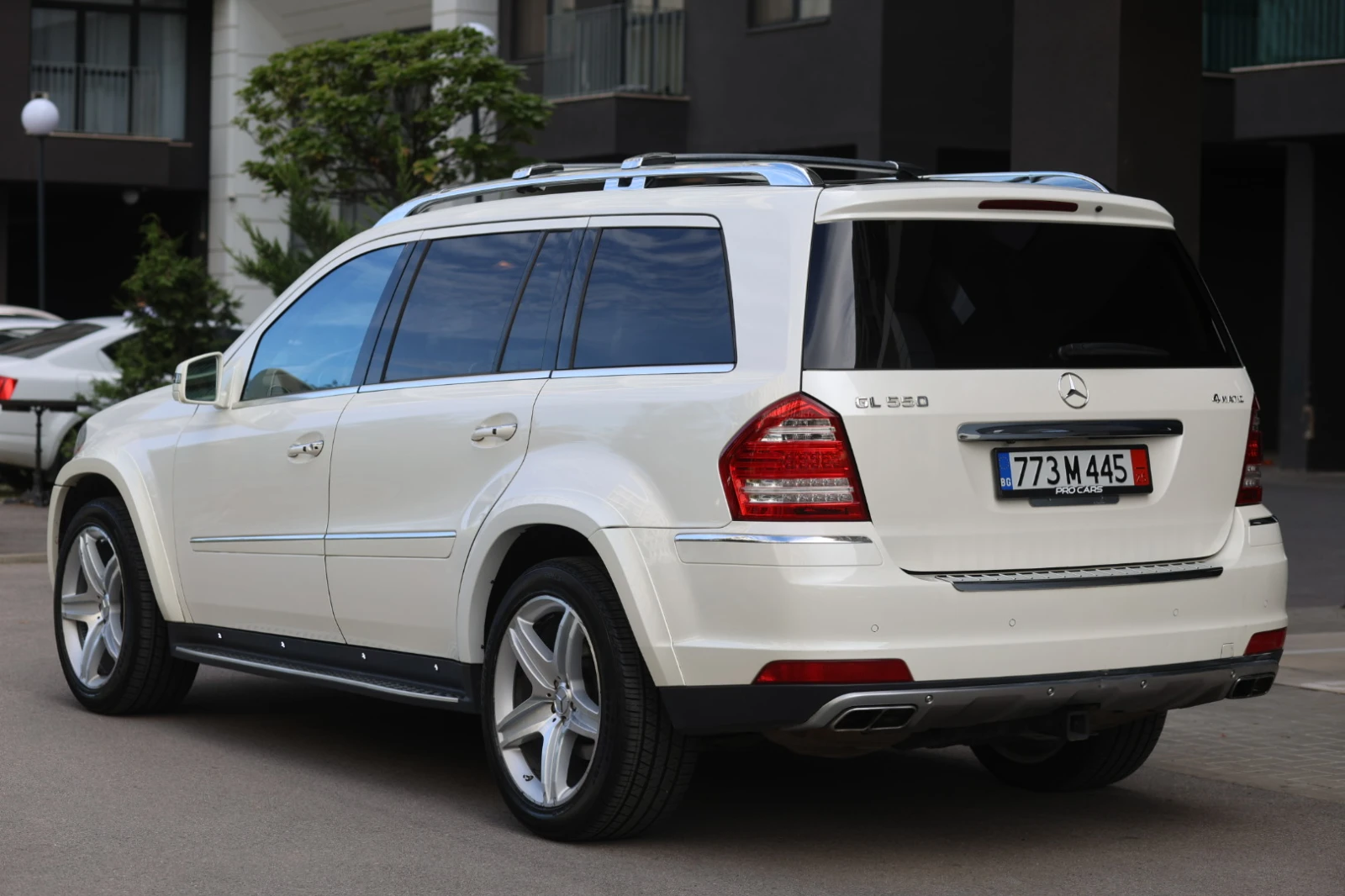 Mercedes-Benz GL 550  - изображение 4
