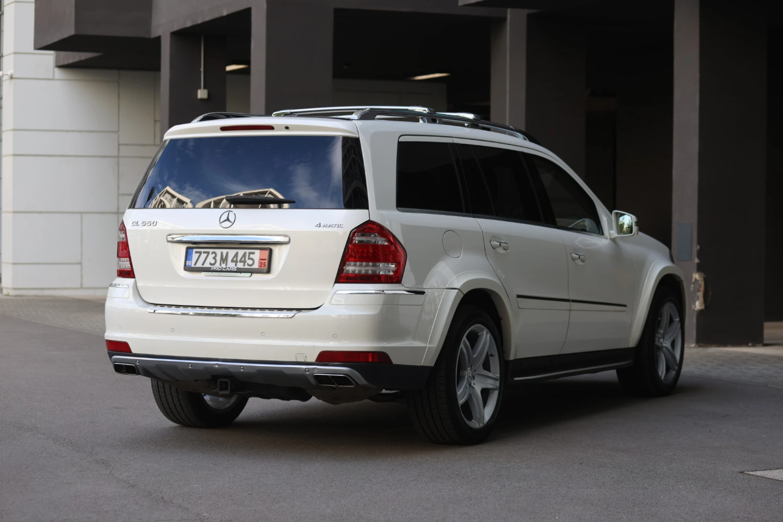 Mercedes-Benz GL 550  - изображение 6