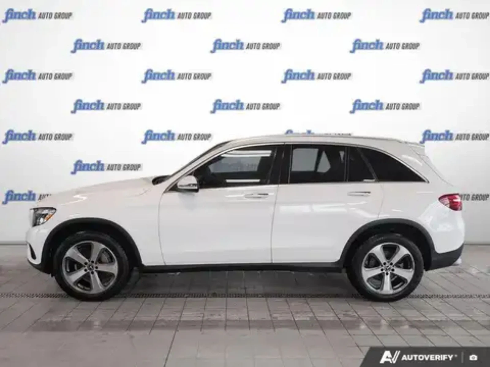 Mercedes-Benz GLC 300 2019/133000KM/PANO/PODGREV/CAMERA/4MATIC, снимка 3 - Автомобили и джипове - 53988918