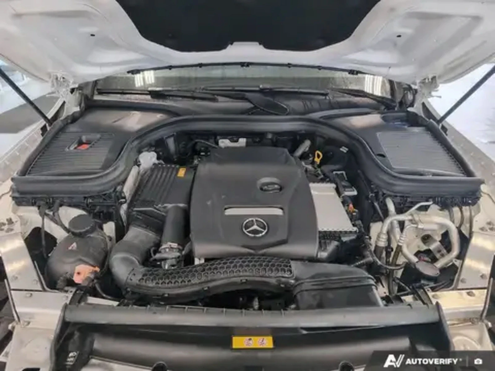 Mercedes-Benz GLC 300 2019/133000KM/PANO/PODGREV/CAMERA/4MATIC, снимка 14 - Автомобили и джипове - 53988918