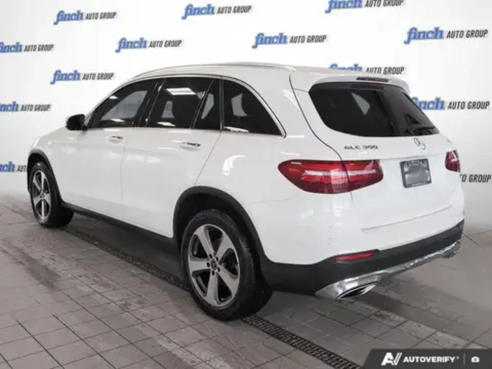 Mercedes-Benz GLC 300 2019/133000KM/PANO/PODGREV/CAMERA/4MATIC, снимка 4 - Автомобили и джипове - 53988918
