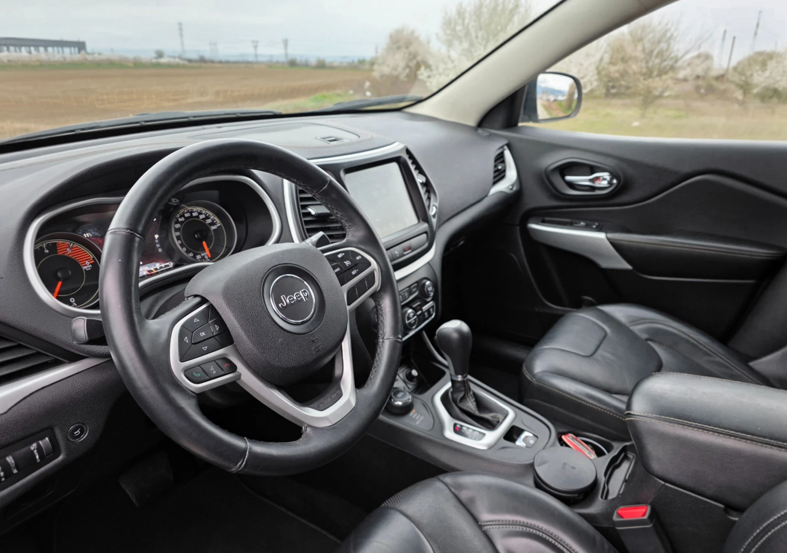 Jeep Cherokee 2.2M JET 4WD LIMITED EURO6B, снимка 7 - Автомобили и джипове - 54020889